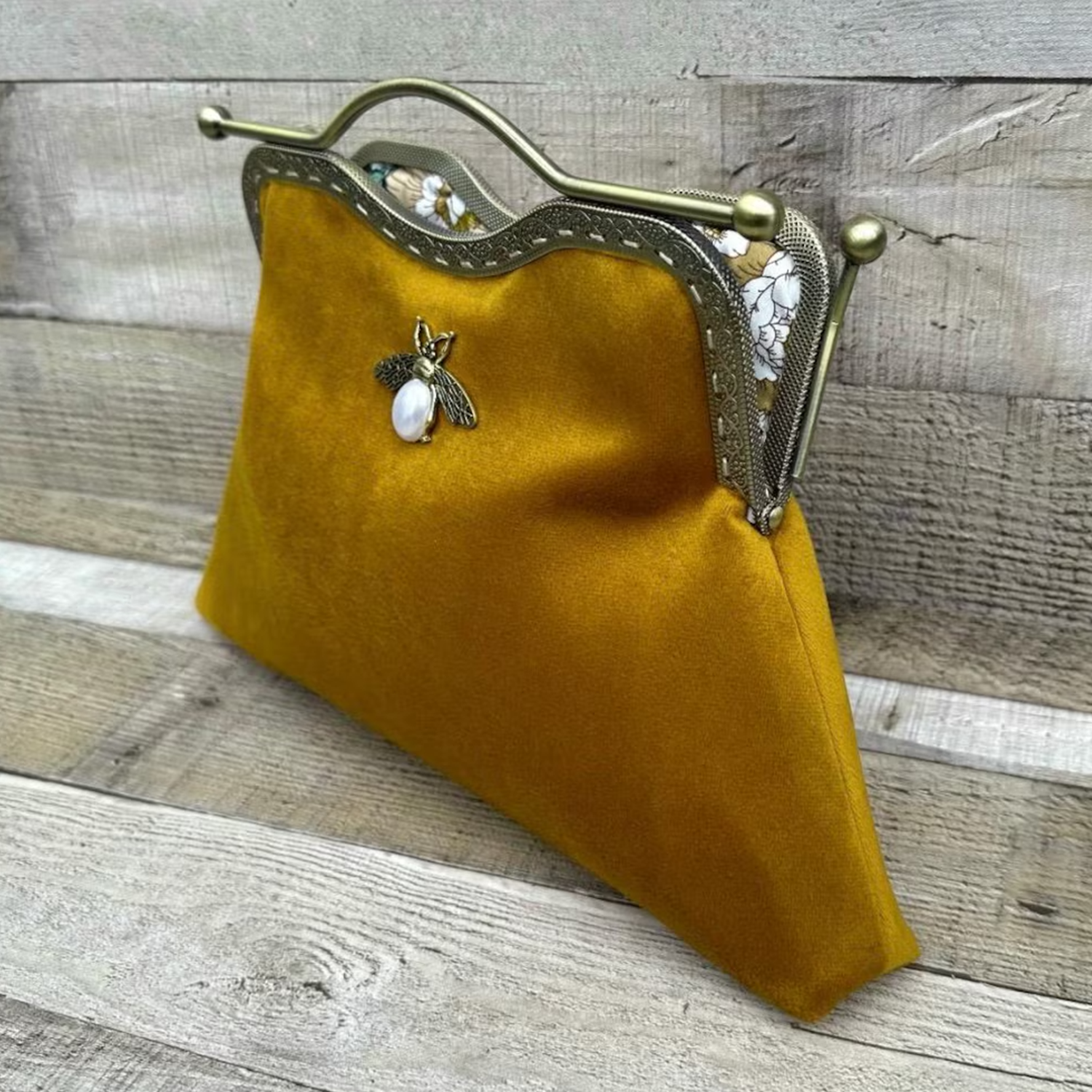 Warm Mustard Retro Kiss-Lock Frame Carry Piece With Pearlescent Insect Embellishment, Curved Metal Grip And Detachable Linked Chain Fixture